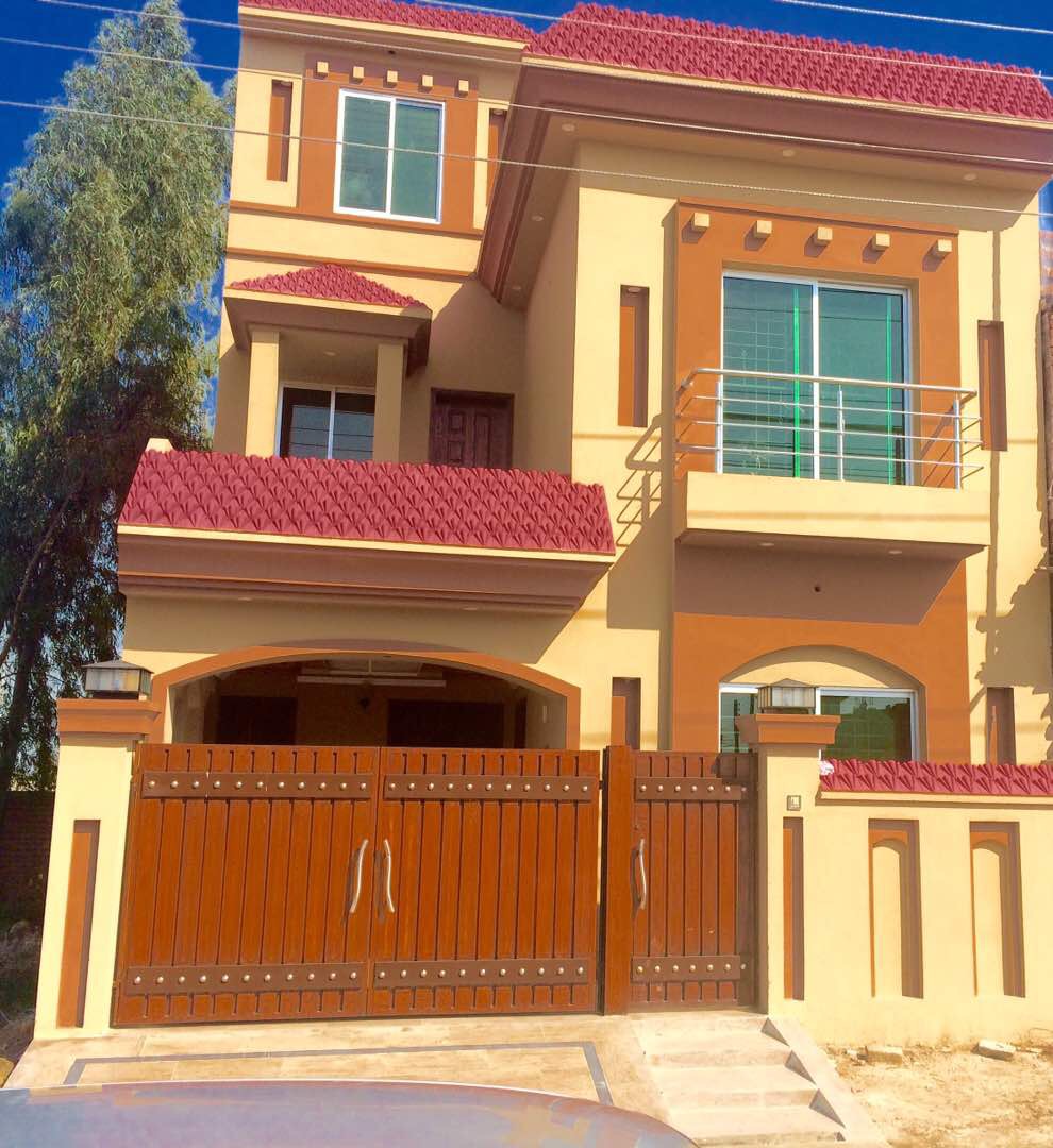 Beautiful 5 5 Marla house for sale in Central Park lahore 