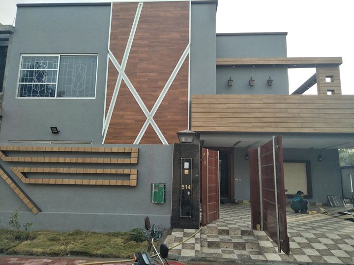 A well-built 14 Marla Double Unit House is up for sale in Centrally located in the Bahria Town Lahore