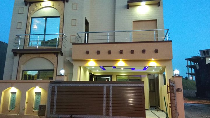 8 Marla Double story House For Sale In Abu Bakr Bahria Town Lahore