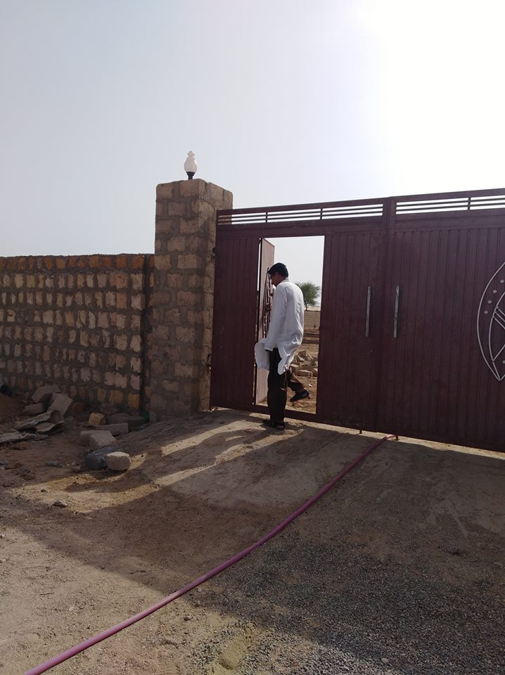 REAL ESTATE & BUILDERS : Farm Houses PLOTS Land on installments