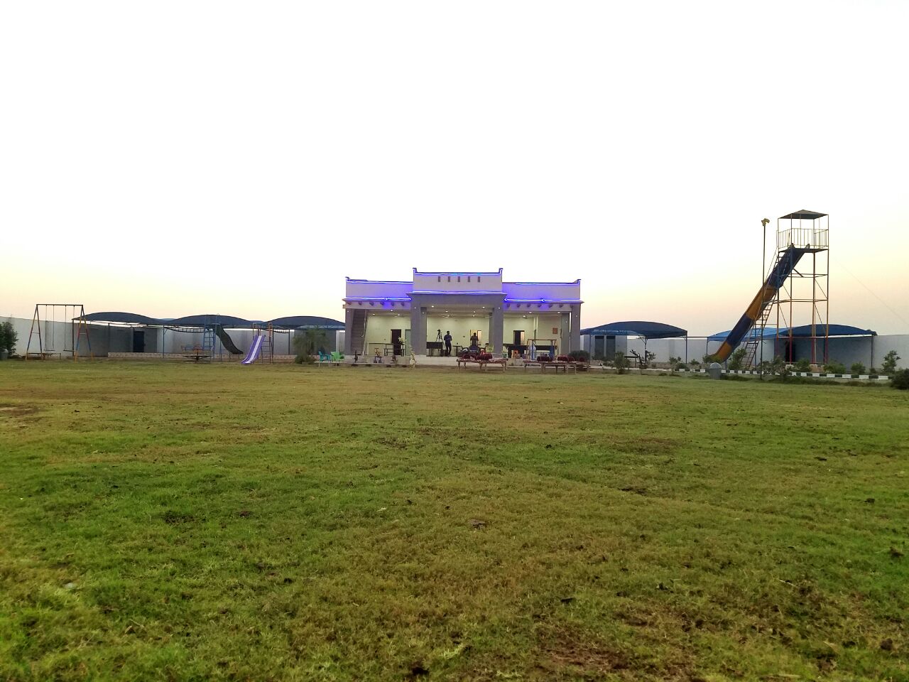 FAIRY VALLEY FARM HOUSES PLOTS on installments near D.H.A and BAHRIA